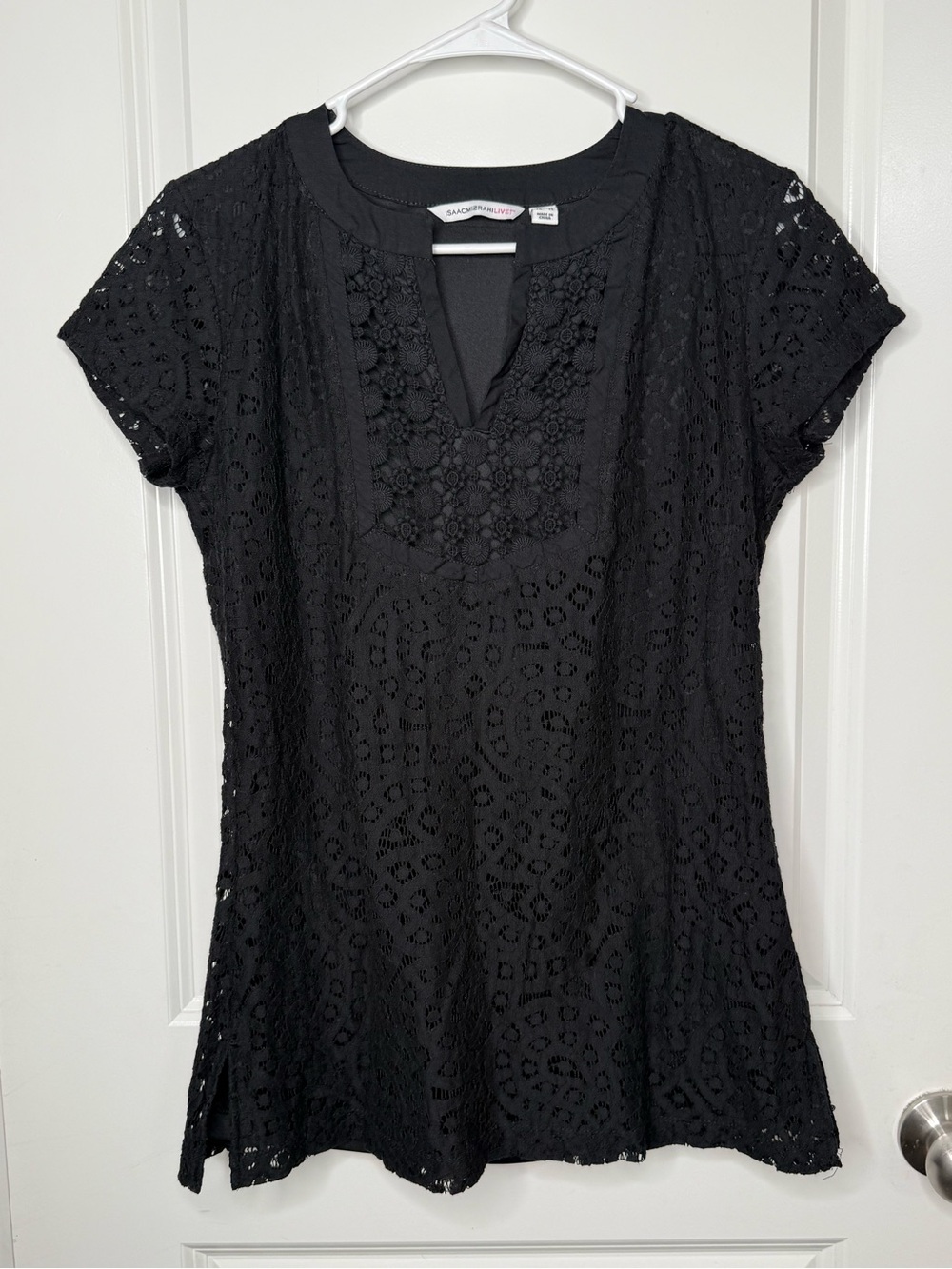 Isaac Mizrahi Live Black Lace Tunic Top M Floral Crochet Short Sleeve Lined